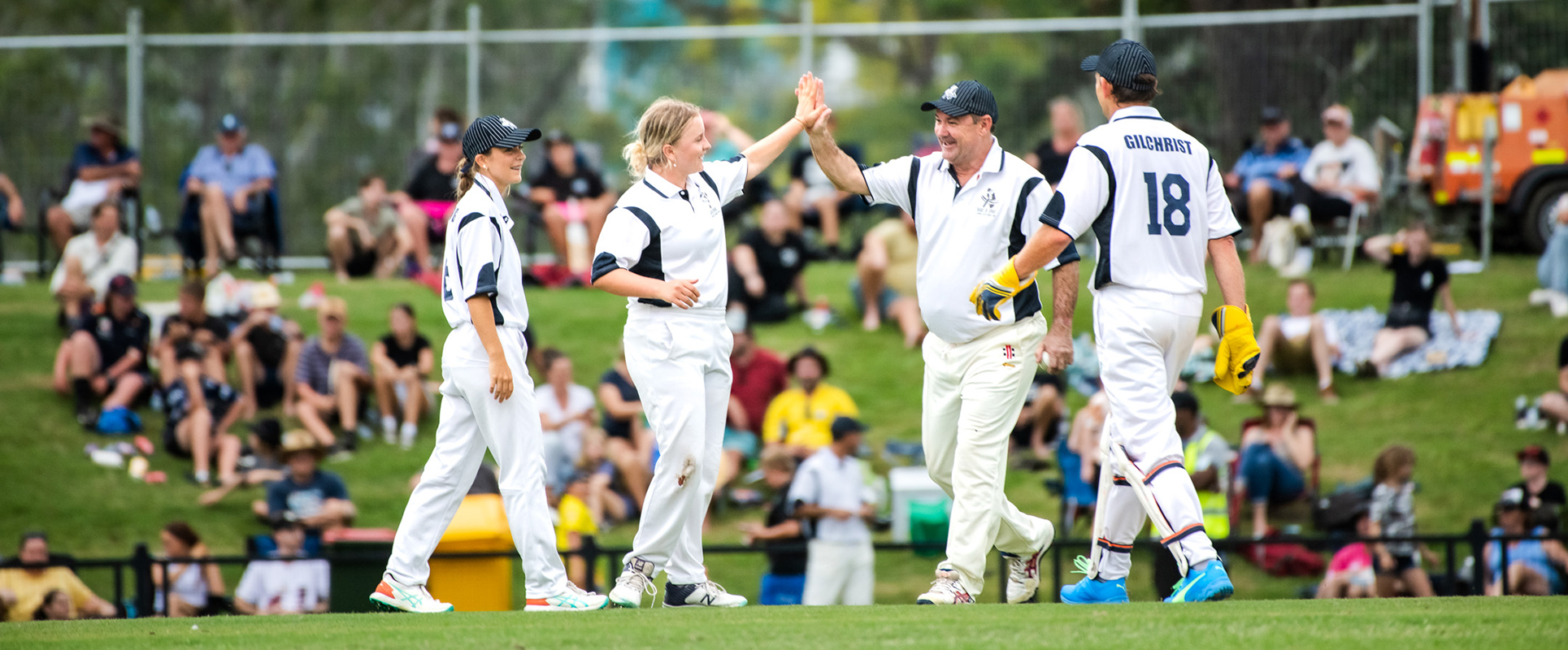 Cricket-legends-oakes-slide.jpg