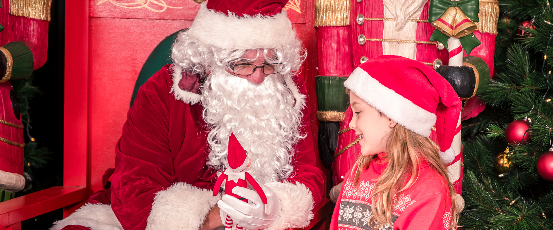 Santa-Wonderland-photos-to-families-slide.jpg